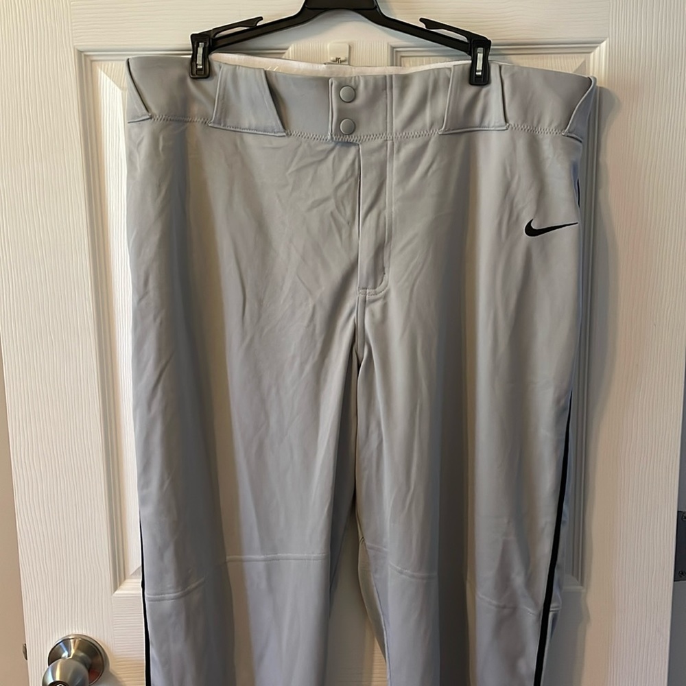M XXL Nike baseball pants gray with black piping.